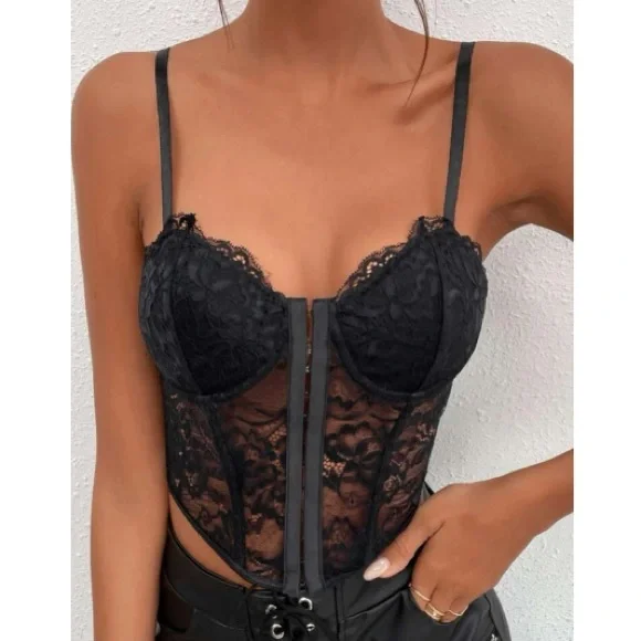 Boho black lace corset crop top - Picture 6 of 6